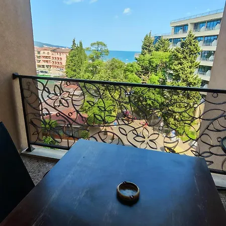 Royal Barcelo G404 Sunny * סאני ביץ'